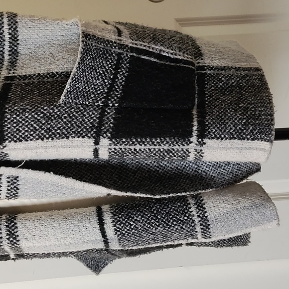 Nicole Miller New York grey black and white sweater - Picture 2 of 9